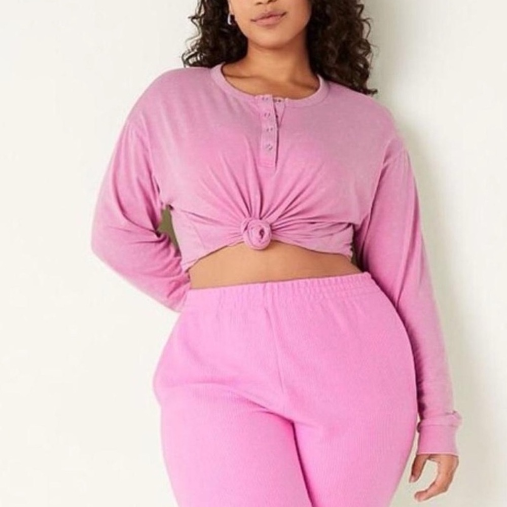 < Pink Victoria's Secret Women's Long Sleeve Cropped Henley > - Picture 1 of 5